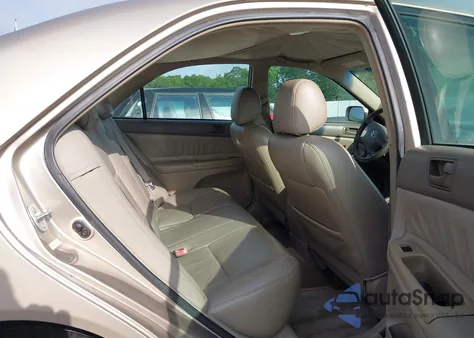 2002 Toyota Camry Le V6 z USA, uszkodzony, nr VIN 4T1BF32K92U034923